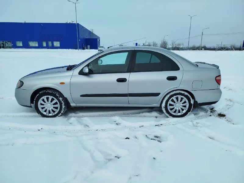 Продам nissan almera, 2005 гв, двс -1,5л бензин, кпп-механика, пробег 225000км. авто в отличном техническом и внешнем состоянии. кузов ровный, крепкий, оцинкованный, без дтп, гнили, рыжиков, вздутий и т. д. нет не единого намека на ржавчину. салон нигде не затерт, не порван, чистый и опрятный. технически полностью все исправно и обслужено. мотор не дымит, не троит, работает ровно, тянет отлично. ошибок никаких нет. подвеска без посторонних звуков. в моторном отсеке все сухо, нигде ничего не течет и не капает. в комплектации есть все необходимое для комфортной эксплуатации: abs, airbag, птф, эсп, эл регулировка зеркал, подогрев зеркал/сидений, кондиционер (заправлен/обслужен), сигнализация с обратной связью, магнитола с usb, парктроник, омыватель фар, и т. д. все опции исправно работают. хорошая шипованная зимняя резина. юридически все чисто, без штрафов, ограничений и прочего. тех осмотр пройден, диагностическая карта в наличии. цена 450 тыс руб. донецк, +79493817489 - фотография - 3