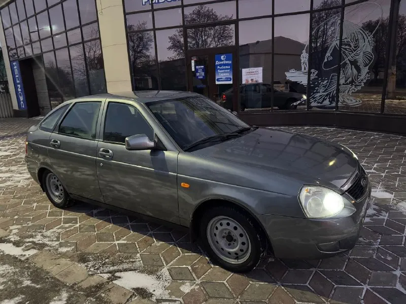 🚘продам!!!🚘 автомобиль лада приора 2010 год! ❄кондиционер! система аbs! стекло подъемника-2! электро-усилитель руля! электро-привод зеркал! аудио система ! сигнализация 2 стороняя колеса-2 комплекта зима/лето мотор 1,6 ( 16 клапаный) обешумлен весь кузов! авто в очень хорошем состоянии! без гнили и ржавчены! мотор, ходовая, коробка в идеале!!! электрика вся исправна! 📑документы в порядке! 👀осмотр г. харцызк 💵320 тыс руб ☎тел +7949-864-30-45 телеграмм +7952-580-76-27 - фотография - 2