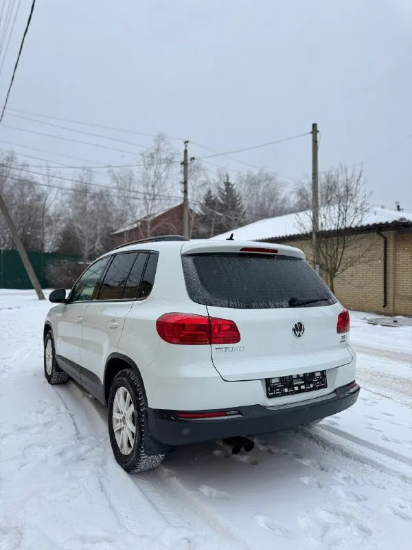 Продам volkswagen tiguan 2014 года. 1.4 tsi (150 л. с), коробка механика (6-ти ступка), полный привод. отличное состояние, вложений не требует. южная машина, кузов без рыжиков. работает каждая кнопка. любые проверки на вашем сто! пробег: 170 000 км (подтвержденный автотекой и состоянием) город: макеевка цена: 1 310 000 руб. ☎️ +7 (949) 373-86-22 ☎️ +7 (952) 412-23-63. 📞 звоните: +7(949)3738622 - фотография - 2