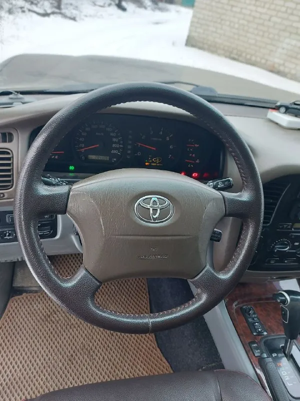 🚗 cruiser 100 toyota land cruiser 100 2001год автомат 298т. км 4.7 бензин/газ(вписан) первый по птс рама в идеале. в покатушках не участвовал. гаражное хранение. горловка цена: 1650000 ₽ 📲 tg: миша 📞 🇷🇺 звоните: +79494170831 авторынок днр донецк - фотография - 7