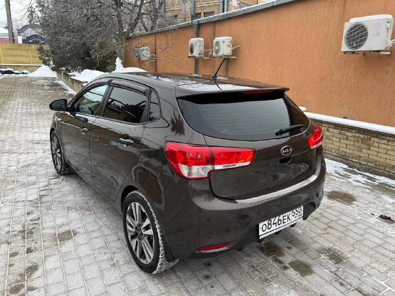 Kia rio хэтчбек
2016 Год выпуска
Продаю свой автомобиль, в хорошем техническом состоянии, все работает отлично. Езжу каждый день.
✅ Зелёная автотека!
✅Кузов в отличном состоянии, автомобиль полностью в родном окрасе, все заводские герметики.
✅Салон в идеальнейшем состоянии !
✅ Стоит новая зимняя шипованная резина
✅Комплектация :
Линзованные фары
Кондиционер
Подогрев передних и задних сидений
Задние парктроники
Мульти руль
Подогрев руля
Документы полностью готовы к переоформлению, диагностическая карта на руках !
Цена 1.100.000 торг
Донецк
Все вопросы по телефону +79490074155 - фотография - 5