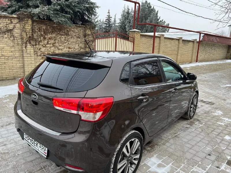 Kia rio хэтчбек
2016 Год выпуска
Продаю свой автомобиль, в хорошем техническом состоянии, все работает отлично. Езжу каждый день.
✅ Зелёная автотека!
✅Кузов в отличном состоянии, автомобиль полностью в родном окрасе, все заводские герметики.
✅Салон в идеальнейшем состоянии !
✅ Стоит новая зимняя шипованная резина
✅Комплектация :
Линзованные фары
Кондиционер
Подогрев передних и задних сидений
Задние парктроники
Мульти руль
Подогрев руля
Документы полностью готовы к переоформлению, диагностическая карта на руках !
Цена 1.100.000 торг
Донецк
Все вопросы по телефону +79490074155 - фотография - 8