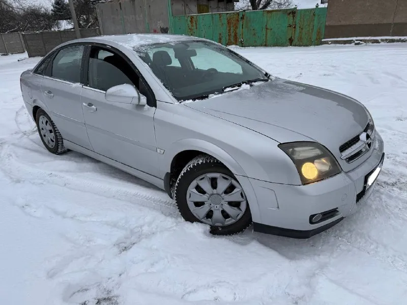 Opel vectra, 2002 год двигатель 1.8 бензин (газ пропан вписан ) механическая коробка, родной пробег 252000км vin: wolozcf6838039373 хорошее состояние стекла все заводские включая лобовое, кузов оцинкованный без коррозии. коробка на 5, новая зимняя резина, летняя в комплекте. стоит на 180 регионе продажа от собственника! автомобиль готов к проверкам на сто, состояние сел и поехал. цена 470 000 г. донецк +79493710826 📲 tg: @oleg_bbb1 📞 звоните: +7(949)3710826 - фотография - 2