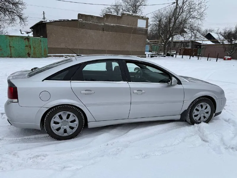 Opel vectra, 2002 год двигатель 1.8 бензин (газ пропан вписан ) механическая коробка, родной пробег 252000км vin: wolozcf6838039373 хорошее состояние стекла все заводские включая лобовое, кузов оцинкованный без коррозии. коробка на 5, новая зимняя резина, летняя в комплекте. стоит на 180 регионе продажа от собственника! автомобиль готов к проверкам на сто, состояние сел и поехал. цена 470 000 г. донецк +79493710826 📲 tg: @oleg_bbb1 📞 звоните: +7(949)3710826 - фотография - 9