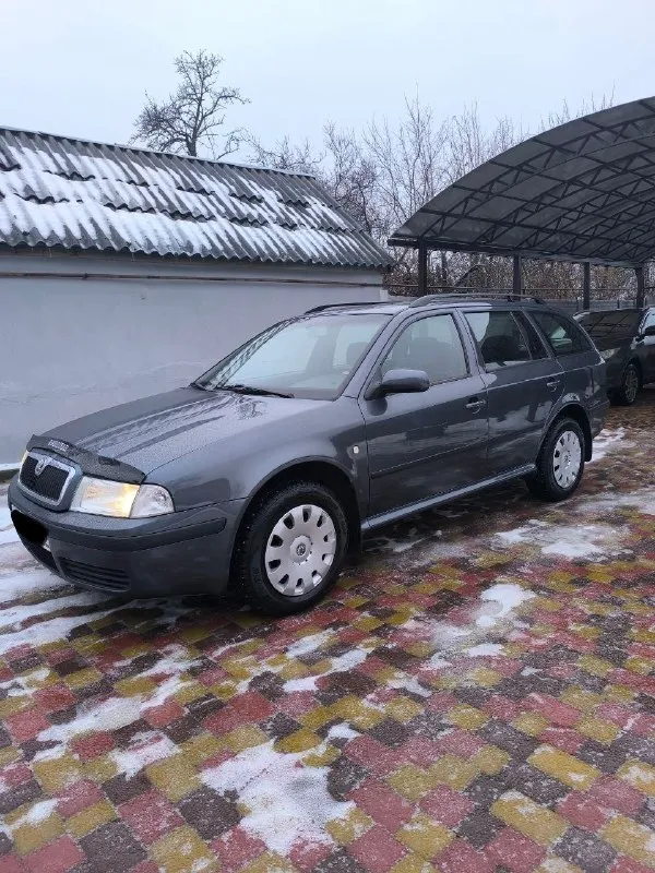 Продам живую, ухоженную skoda octavia tour 1.6 бензин на мкпп. год выпуска 2007 пробег 183т. км подт... - фотография