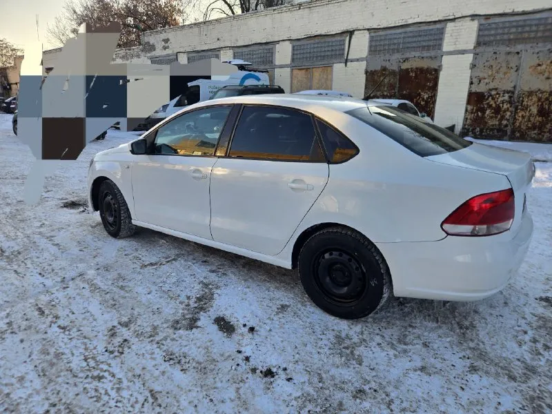 Wolkswagen polo v 2012г мробег 191280 км двигатель 1,6 мкпп достойная музыка авто без вложений сел и поехал имеется карта тех осмотра для постановки на учёт цена 650000 тереториально г. макеевка +79494115717 @netpregradnam - фотография - 6