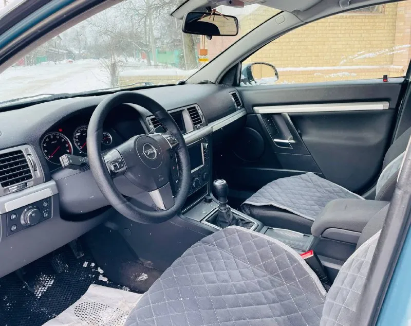 Продаю авто в идеальном состоянии супер красивый удобный комфортный экономный opel vectra c * restaling * elegance *** в эксплуатации с 2008 года пробег 233 двигатель 1.8 ecotec лучший в линейки opel хорошая комплектация есть все для комфорта климат контроль круиз контроль подогревы датчики света дождя авто затемнение зеркало салон ухоженный и много чего есть для комфортного вождения автомобиль супер в оригинале весь в заводском окрасе 100 % документы в порядке любой вид оформления. цена за достойный автомобиль 695:000 тыс ₽ реальному быстрому покупателю торг у капота кто действительно заинтересован приобрести авто в очень хорошем состоянии без вложений звоните приезжайте покупайте город донецк всяким умникам диваным экспертам мимо 🆘 все вопросы по телефону +79493969852 📲 📞 звоните: +7(949)3969852 - фотография - 8