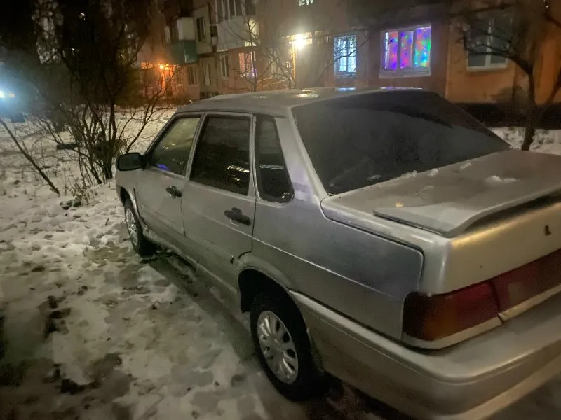 Ваз 2115 2005г 1,5л 110к! отличный поджопник за свои деньги двигатель в хорошем состоянии ходовка на 4, лкп на 3, салон 4+. машинка каждый день на ходу. срочных вложений не требует! сел поехал! по документам все кристально чисто! постоянный 180 учет! дкп стс птс! вин номер могу скинуть реальному покупателю для проверки! резина спереди зима, сзади докатка. макеевка +79495294055 110 000₽!!!! 📞 звоните: +7(949)5294055 - фотография - 7