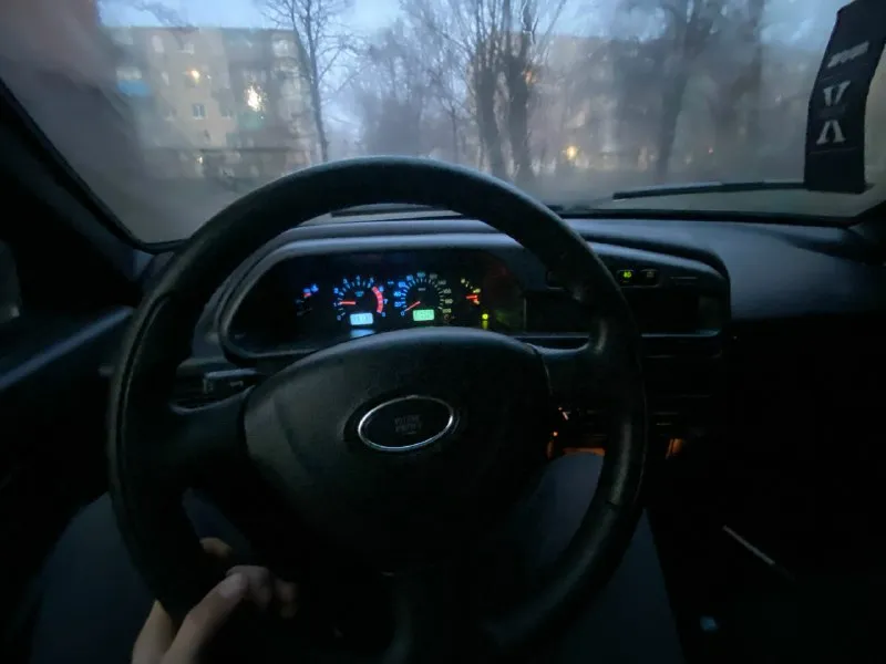 Ваз 2115 2005г 1,5л 110к! отличный поджопник за свои деньги двигатель в хорошем состоянии ходовка на 4, лкп на 3, салон 4+. машинка каждый день на ходу. срочных вложений не требует! сел поехал! по документам все кристально чисто! постоянный 180 учет! дкп стс птс! вин номер могу скинуть реальному покупателю для проверки! резина спереди зима, сзади докатка. макеевка +79495294055 110 000₽!!!! 📞 звоните: +7(949)5294055 - фотография - 9