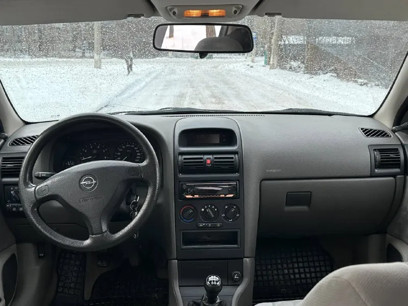 📍харцызск 🏎️ opel astra g 2000 г. 1.6 мт ☑️191.000 оригинального пробега(по большей части трассовый) я собственник, автомобиль в 2021 году был пригнан из германии с пробегом 65.000 км( есть полная история обслуживания с момента выпуска), с тех пор находится в одних руках. полностью рабочий автомобиль, без проблем по технической части, есть возрастные моменты по кузову. кондиционер холодит, печка дует. стоит неплохая музыка с активным сабвуфером piranha 12а. документы в полном порядке. 💸цена: 430.000( хороший торг у капота) ☎️+79498020210☎️ 📲 tg: @yarroslavp 📞 звоните: +7(949)8020210 - фотография - 4
