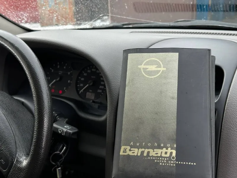 📍харцызск 🏎️ opel astra g 2000 г. 1.6 мт ☑️191.000 оригинального пробега(по большей части трассовый) я собственник, автомобиль в 2021 году был пригнан из германии с пробегом 65.000 км( есть полная история обслуживания с момента выпуска), с тех пор находится в одних руках. полностью рабочий автомобиль, без проблем по технической части, есть возрастные моменты по кузову. кондиционер холодит, печка дует. стоит неплохая музыка с активным сабвуфером piranha 12а. документы в полном порядке. 💸цена: 430.000( хороший торг у капота) ☎️+79498020210☎️ 📲 tg: @yarroslavp 📞 звоните: +7(949)8020210 - фотография - 8