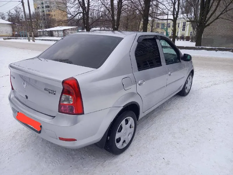 Продам renault логан 2014 года, пробег 102 тысячи в идеальном состоянии, вложений абсолютно никаких не требует сел и поехал цена:550 тысяч торг все вопросы по телефону: +79493835274 📞 звоните: +7(949)3835274 - фотография - 3