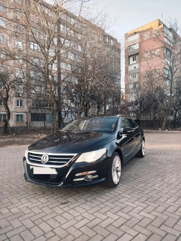 Продам volkswagen passat cc tsi dsg✅ двигатель: 1.8 бензин✅ год: 2011 ✅ цвет : чёрный✅ пробег: 185 000 км✅ богатая комплектация : коричневый кожаный салон, автозапуск, климат контроль, подогрев сидений, мультируль, датчик света, датчик дождя, парктроник, abs, esp и тд✅ автомобиль в отличном состоянии вложений не требует, бережная эксплуатация✅ двигатель работает ровно не дымит, не троит✅ коробка без нареканий ✅ ходовая без нареканий ✅ электрика вся работает✅ два комплекта резины✅ осмотр город : макеевка✅ телефон : +79494035536 если не отвечаю, пишите в тг по этому номеру✅ ✅✅цена : 1 120 000 рублей✅✅. 📞 звоните: +7(949)4035536 - фотография - 3