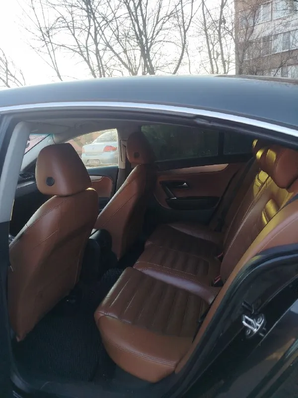 Продам volkswagen passat cc tsi dsg✅ двигатель: 1.8 бензин✅ год: 2011 ✅ цвет : чёрный✅ пробег: 185 000 км✅ богатая комплектация : коричневый кожаный салон, автозапуск, климат контроль, подогрев сидений, мультируль, датчик света, датчик дождя, парктроник, abs, esp и тд✅ автомобиль в отличном состоянии вложений не требует, бережная эксплуатация✅ двигатель работает ровно не дымит, не троит✅ коробка без нареканий ✅ ходовая без нареканий ✅ электрика вся работает✅ два комплекта резины✅ осмотр город : макеевка✅ телефон : +79494035536 если не отвечаю, пишите в тг по этому номеру✅ ✅✅цена : 1 120 000 рублей✅✅. 📞 звоните: +7(949)4035536 - фотография - 9