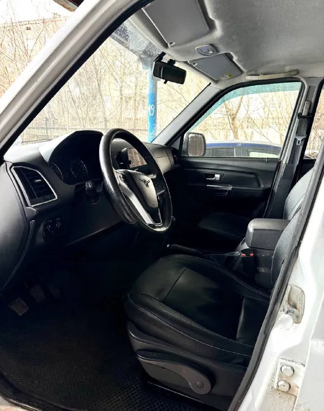 🚘 уаз patriot 📅 2016 год ⚙️ 2,7 механика, бензин/газ 📈158854 км ✅автозапуск, гидроусилитель руля, обогрев сидений, электропакет, кондиционер, обогрев лобового стекла, обогрев руля, мультимедиа, полный привод, включение с шайбы ✅ технически в хорошем состоянии, все обслужено ✅ комплект зимней и летней резины ‼️ по кузову есть недостатки 💰 999 т. р. ☎️ +79493190994 🏙️ макеевка 📲 tg: @so_108 📞 звоните: +7(949)3190994 - фотография - 5