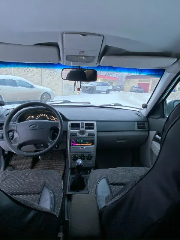 Продаётся автомобиль ваз приора 2010 год, в хорошем состоянии. в хорошем состоянии, мотор после кап. ремонта(ещё на обкатке), новый комплект сцепления+масло в коробке, новые задние стойки, новые сайлент блоки балки, новые колодки в круг и задние барабаны. днище поварено, машина едет отлично, ходовка мягка и тихая, коробка включается отлично, без посторонних звуков, мотор тянет хорошо. гур, печка работают отлично, на кондиционер нужны патрубки. из минусов, разбитый стопак и притёртый бампер, не работает ручник. цена: 360.000₽ тел: +7 949 536 37 87 осмотр донецк, кировский район 📞 звоните: +7(949)5363787 - фотография - 6