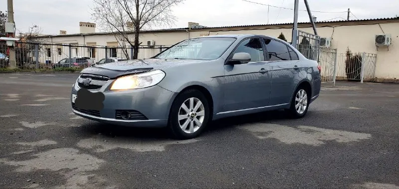 Продам chevrolet эпику 2012 год механика 2 литра самый надежный двигатель и коробка беспроблемный пробег 185.000. машина в идеальном состоянии в родном окрасе за исключением 1 крыла косметика без дтп машина без ржавчины без жучков и прочих недостатков стекла вокруг заводские двигатель коробка ходовая всё в отличном состоянии машина обслужена без вложений 2 комплекта резины 2 ключа с автозапуском и многое другое документы хрустально чистые остальная информация по телефону цена 700.000 тор. т +79494932503 +79490036029 📞 звоните: +7(949)4932503 - фотография - 3