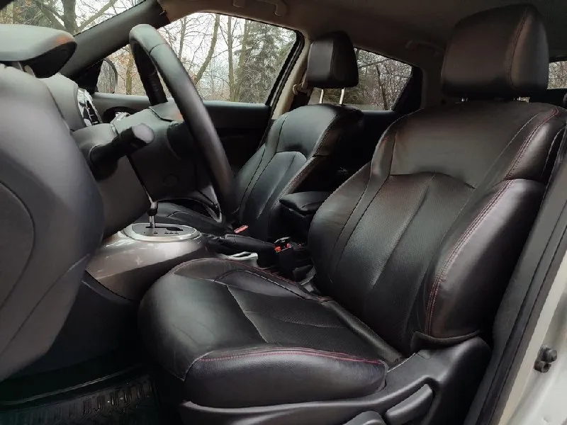 Продам nissan juke 2012 года в самой максимальной комплектации в отличном состоянии. двигатель 1.6т 190лс + усиленный автомат с ручным режимом. бесключевой доступ, кнопка start-stop, датчик света, датчик дождя, климат-контроль, круиз-контроль, штатная мaгнитoлa c сенсорным экраном, aux, usb, bluetooth и камерой заднего вида, мультируль, электростеклоподъемники, электрозеркала, пoдoгpeв cидeний, бортовой компьютер с выбором режима езды и т. д. благодаря небольшим размерам, высокому дорожному просвету и хорошей обзорности машиной очень легко управлять. серый красивый цвет, самый практичный. заводской черный кожаный салон с красной строчкой в отличном состоянии. технически в идеальном состоянии, все работает, вложений не требует, хорошая автотека без дтп. с машиной 2 комплекта колес. пробег 194000км, цена 1120000р, торг. +79496207815. 📞 звоните: +7(949)6207815 - фотография - 10