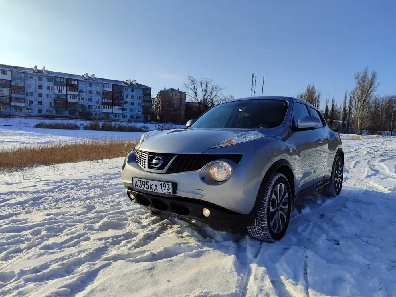 Продам nissan juke 2012 года в самой максимальной комплектации в отличном состоянии. двигатель 1.6т 190лс + усиленный автомат с ручным режимом. бесключевой доступ, кнопка start-stop, датчик света, датчик дождя, климат-контроль, круиз-контроль, штатная мaгнитoлa c сенсорным экраном, aux, usb, bluetooth и камерой заднего вида, мультируль, электростеклоподъемники, электрозеркала, пoдoгpeв cидeний, бортовой компьютер с выбором режима езды и т. д. благодаря небольшим размерам, высокому дорожному просвету и хорошей обзорности машиной очень легко управлять. серый красивый цвет, самый практичный. заводской черный кожаный салон с красной строчкой в отличном состоянии. технически в идеальном состоянии, все работает, вложений не требует, хорошая автотека без дтп. с машиной 2 комплекта колес. пробег 194000км, цена 1120000р, торг. +79496207815. 📞 звоните: +7(949)6207815 - фотография - 8