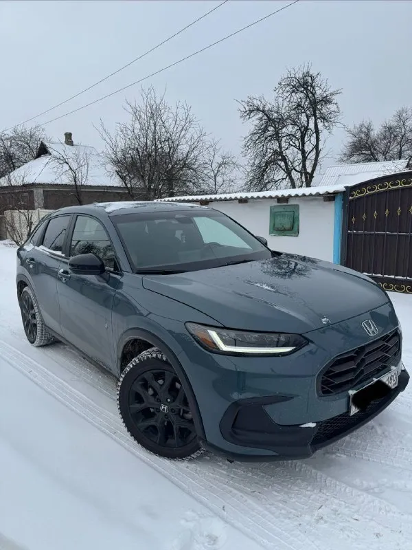 Honda hr-v конец 2022 года два комплекта резины и ковриков пробег 34 тыс атмосферный мотор 2.0 бензи... - фотография