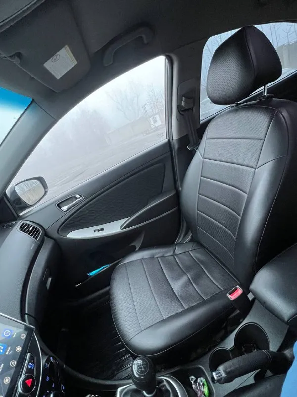 Хюндай продаю личный автомобиль! покупалась новая в автосалоне в 2012 году! семейный автомобиль, в такси не была. туманки с дхо двигатель работает идеально, тихо, не дымит. коробка механика, работает как с завода, никаких нареканий. стёкла все родные, включая лобовое 4 стеклоподъёмника электрорегулировка зеркал с подогревом подогрев лобового, заднего электрокорректор фар кондиционер (заправлен, обслужен) 2-х диновая магнитола (еще в пленке) с камерой заднего вида, блютус, карплей, андроид, свободные руки. поменял динамики на более качетсвенные мультируль подогрев сидений установлено качественное (с отметкой в доках) на парковке притерли задний бампер, надо подкрасить, а так дтп не было. обслуживал всегда вовремя, масло каждые 7-8 тыс (хоть и на газу многие меняют каждые 12-15 тыс) устранил единственный минус этого автомобиля - зашумил ее в круг очень надежный, экономичный автомобиль, никогда не подводил в дороге! отрываю от сердца, но не приятные 📲 tg: @kirf32 📞 звоните: +7(949)3688783 - фотография - 4