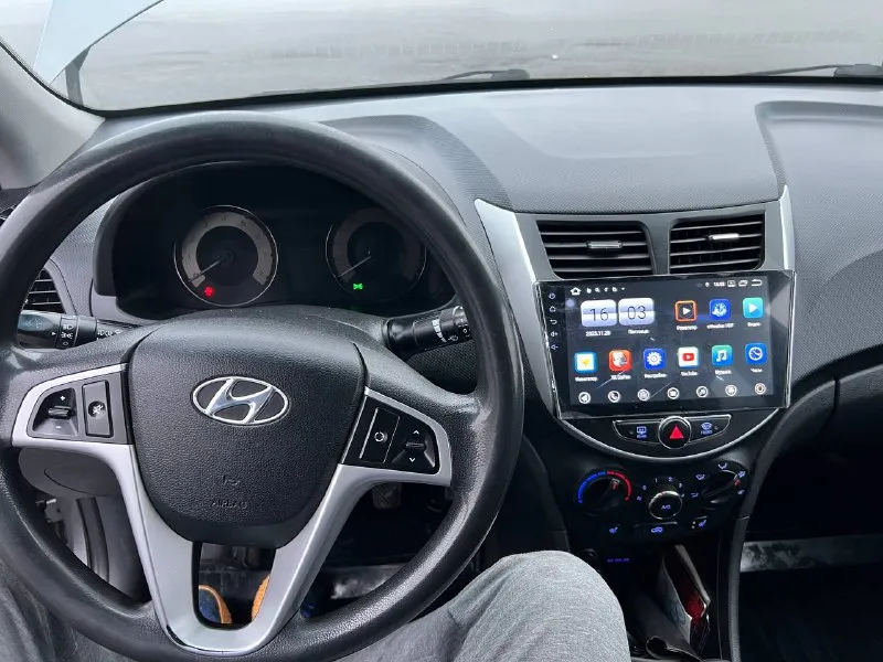 Хюндай продаю личный автомобиль! покупалась новая в автосалоне в 2012 году! семейный автомобиль, в такси не была. туманки с дхо двигатель работает идеально, тихо, не дымит. коробка механика, работает как с завода, никаких нареканий. стёкла все родные, включая лобовое 4 стеклоподъёмника электрорегулировка зеркал с подогревом подогрев лобового, заднего электрокорректор фар кондиционер (заправлен, обслужен) 2-х диновая магнитола (еще в пленке) с камерой заднего вида, блютус, карплей, андроид, свободные руки. поменял динамики на более качетсвенные мультируль подогрев сидений установлено качественное (с отметкой в доках) на парковке притерли задний бампер, надо подкрасить, а так дтп не было. обслуживал всегда вовремя, масло каждые 7-8 тыс (хоть и на газу многие меняют каждые 12-15 тыс) устранил единственный минус этого автомобиля - зашумил ее в круг очень надежный, экономичный автомобиль, никогда не подводил в дороге! отрываю от сердца, но не приятные 📲 tg: @kirf32 📞 звоните: +7(949)3688783 - фотография - 6