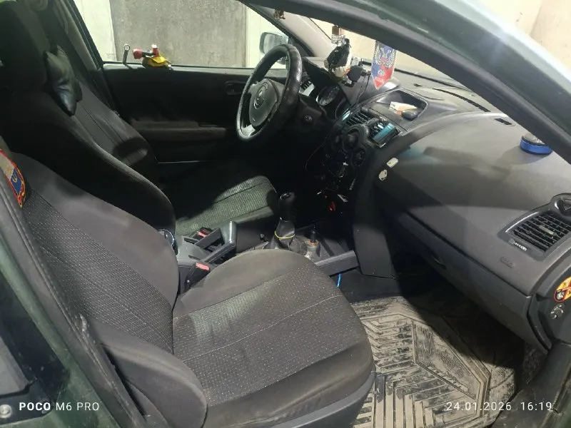 Renault меган 2, 1,6 2005 г, по документам ровная есть минусы небольшие подробнее по телефону +79495362869 александр, цена 200 тысяч без торга. находится в донецке кировский район. 📞 звоните: +7(949)5362869 - фотография - 2