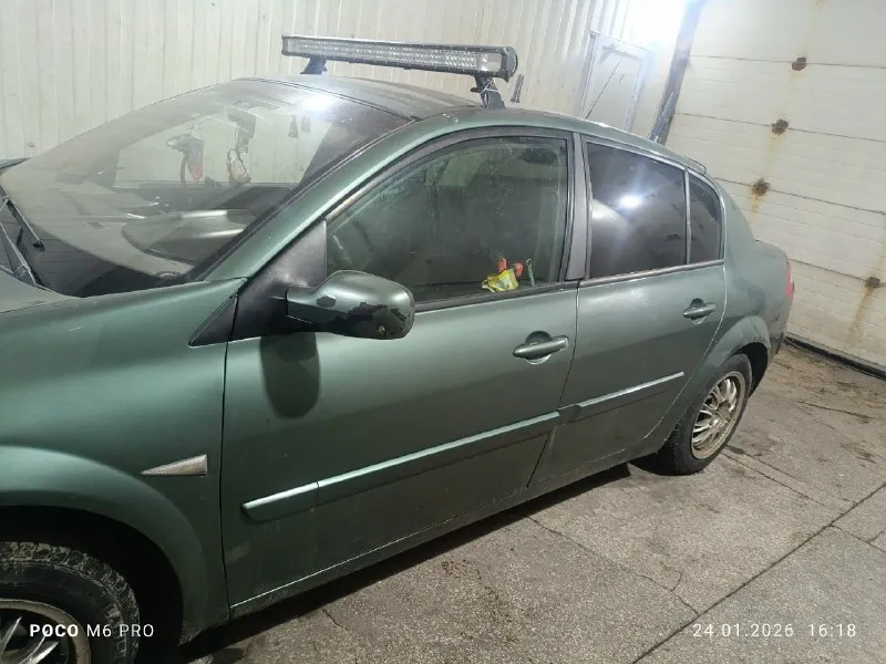 Renault меган 2, 1,6 2005 г, по документам ровная есть минусы небольшие подробнее по телефону +79495362869 александр, цена 200 тысяч без торга. находится в донецке кировский район. 📞 звоните: +7(949)5362869 - фотография - 6