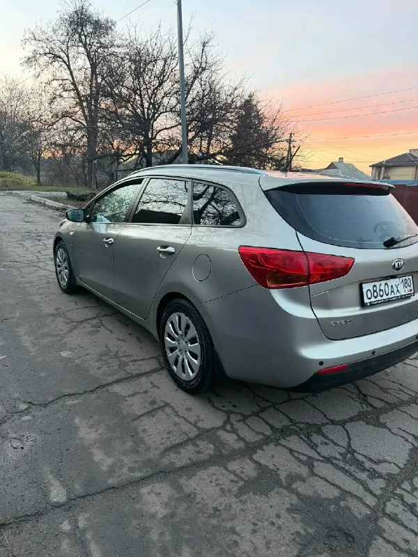 Продам kia ceed 2014 года 1.6 механика с оригинальным пробегом 175 тыс.
Машина в идеальном состоянии
2 Ключа, 2 комплекта резины на дисках
Готов на любые проверки, машина находится в донецке
Все вопросы по телефону
Цена 1120000₽
+79493447963
📞 🇷🇺 Звоните: +79493447963 - фотография - 7