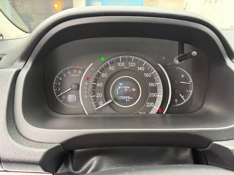 Продам автомобиль honda cr-v 4 2.4 cvt, 2015, 173 000 км своевременно обслуживался. есть сервисная к... - фотография