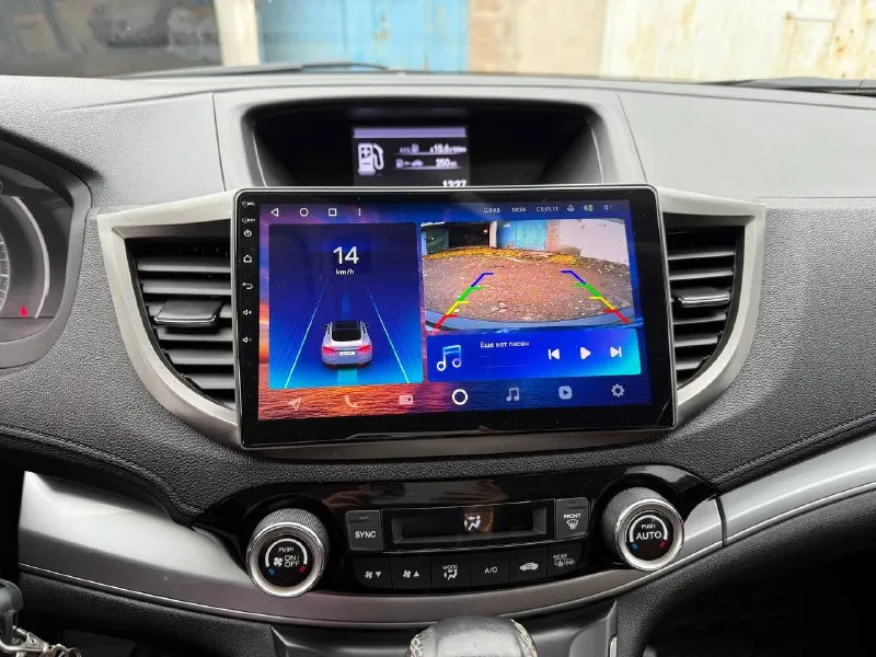 Продам автомобиль honda cr-v 4 2.4 cvt, 2015, 173 000 км своевременно обслуживался. есть сервисная книжка (авто с официального дилера). оригинальный птс. не участвовал в дтп. в салоне не курили. летняя и зимняя резина в комплекте. передняя часть авто в бронепленке, сигнализация, заменена штатная магнитола на андроид, передняя и задняя камеры. полный комплект ключей и документов. обмен не интересует. возможен торг при осмотре. телефон для связи +79493334188, телеграмм. посмотреть можно в донецке калининский район. 📞 звоните: +7(949)3334188 - фотография - 2