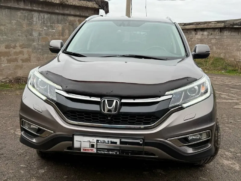 Продам автомобиль honda cr-v 4 2.4 cvt, 2015, 173 000 км своевременно обслуживался. есть сервисная книжка (авто с официального дилера). оригинальный птс. не участвовал в дтп. в салоне не курили. летняя и зимняя резина в комплекте. передняя часть авто в бронепленке, сигнализация, заменена штатная магнитола на андроид, передняя и задняя камеры. полный комплект ключей и документов. обмен не интересует. возможен торг при осмотре. телефон для связи +79493334188, телеграмм. посмотреть можно в донецке калининский район. 📞 звоните: +7(949)3334188 - фотография - 9