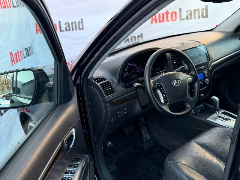 🚘 hyundai santa-fe 🚘 год выпуска: 2011 двигатель: 2.4 бензин пробег: 160.000км привод: полный кпп: автомат описание: все расходники заменены, отличное состояние! ❗️ цена 1.160.000 ₽❗️ 🏎️ продажа в кредит 🏎️ выкуп авто 🏎️ trade-in ☎️ +7 (949) 628-72-17 г. донецк, пр. дзержинского 55 📞 звоните: +7(949)6287217 - фотография - 7