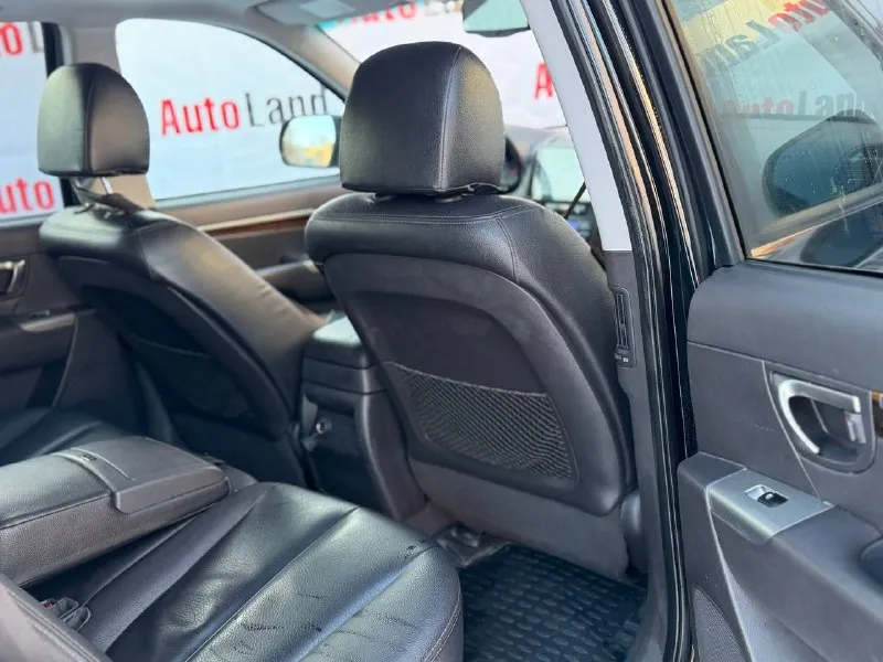 🚘 hyundai santa-fe 🚘 год выпуска: 2011 двигатель: 2.4 бензин пробег: 160.000км привод: полный кпп: автомат описание: все расходники заменены, отличное состояние! ❗️ цена 1.160.000 ₽❗️ 🏎️ продажа в кредит 🏎️ выкуп авто 🏎️ trade-in ☎️ +7 (949) 628-72-17 г. донецк, пр. дзержинского 55 📞 звоните: +7(949)6287217 - фотография - 9