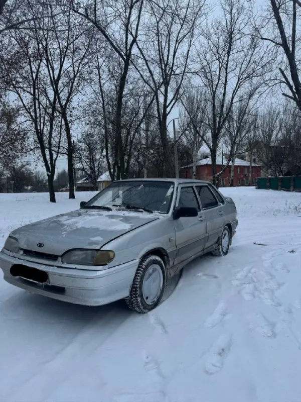 Всем доброго время суток поступила в продажу ваз 2115 год выпуска 2005 коробка ходовка в полном порядке дно стаканы бордюры целые без дыр резина r14 зима ❄️ хорошая музыка 🎵 ухоженный салон не скрипит не тарахтит по документам полный порядок на учёте стоит штрафов запретов нету стоит центральный замок по электрике все работает печка греет хорошо цена 173 торг у капота реальному покупателю за остальной информацией обращайтесь в лс или по номеру телефона +79495934956 осмотр донецк пригон обсуждается 📲 tg: @vany8293 📞 звоните: +7(949)5934956 - фотография - 4