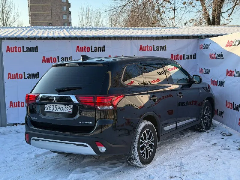🚘 mitsubishi outlander 🚘 год выпуска: 2017 двигатель: 2.0 бензин пробег: 170.000км привод: передний кпп: автомат описание: все расходники заменены, отличное состояние! ❗️ цена 1.580.000 ₽❗️ 🏎️ продажа в кредит 🏎️ выкуп авто 🏎️ trade-in ☎️ +7 (949) 628-72-17 г. донецк, пр. дзержинского 55 📞 звоните: +7(949)6287217 - фотография - 6