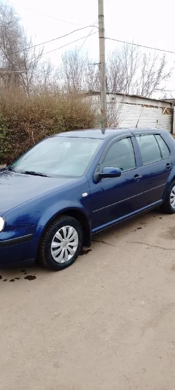 Volkswagen golf 4 2001 1.4 16v мкп5 290к г. стаханов +79592155771 500000₽+торг продам! автомобиль весь в заводском состоянии! в очень красивом цвете, синий металлик. я собственник! машина в одной семье, я по факту второй владелец. машина вся в заводском окрасе в том числе бампера!(любые проверки приветствуются!) вся обслуженая. без расхода масла 100%!!! дополнительно установил защиту мотора(дорогая). кузов без гнили и ржавчины, делать вообще не нужно(выглядит красиво)! ходовая вся обслужена, новые стойки, тормоза в круг новые! вся выхлопная система новая. новый оригинальый датчик кислорода(дорогой) новый бензонасос. резина зима, в подарок отдам новому владельцу лето с жирным протектором на дисках, сняли и поставили без ремонтов! ручник работает! расход смешной, по трассе совсем маленький. налог 900 рублей в год! коробка 5 ступка, новое сцепление дорогое sachs !(масло в кпп новое) новые броне провода bremi (германия) 16 к + дорогие свечи bosh на 3 контакта. все 📞 звоните: +7(959)2155771 - фотография - 3