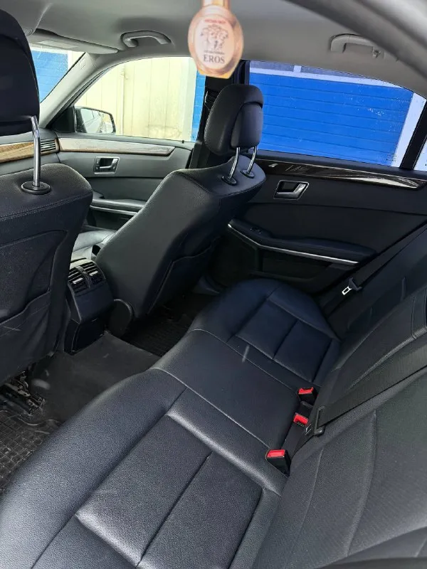 Продам mercedes benz w212 в отличном состоянии, без вложений 2011 года выпуска с пробегом 219 000 км. 1.8 турбо. полностью заводской окрас, во владении 6 лет. перебран мотор с заменой цепей, квкг, переуплотнен. расхода масла - нет. находится в макеевке, хорошее хозяйское авто. кто приедет тот и заберет. цена: 1230 000₽ +79496164143 +79490023000. 📞 звоните: +7(949)6164143 - фотография - 7