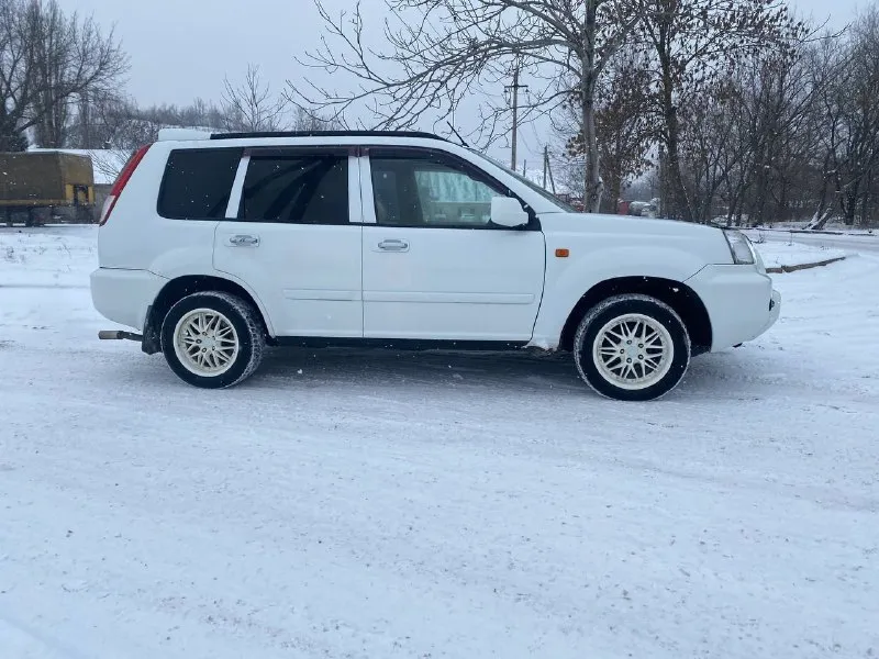 Продам ниссан x-trail 2004 год мотор 2.5 коробка автомат “aisin”, привод полный, пробег 227тыс км оригинальный цена 740 ₽ автомобиль в хорошем состоянии в максимальной комплектации, газ/бензин, обслужена вся, салон в отличном состоянии без посторонних запахов и потертостей, делать ни чего не надо, сел и катайся, хорошая зимняя резина, климат контроль дует хорошо этим летом обслужили, стеклоподъемники, гидроусилитель, датчик дождя, света, погрев сидений, панорамный люк, на авто работает все, ходовая перебиралась, цепь поменяна, по мотору вопросов нет работает идеально, мягко без стуков и прочих шумов, масло не доливаю, коробка работает отлично, масло в коробке менялось каждые 40 тыс, документы в порядке машина в одних руках с автосалона покупалась в донецке новой, все вопросы по тел +79493489143 макеевка, торг уместен - фотография - 8