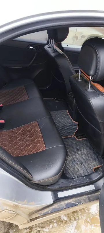 Продам свой mercedes с 180 2005г. (бензин) автомобиль в очень хорошем состоянии так как находится в бережных руках. все узлы и механизмы в рабочем состоянии, все работает четко и тихо, включается плавно и едет превосходно. все регламентные работы выполнены и в ближайшее время авто вложений не требует. на автомобиле установлено 4-го поколения, зарегистрировано. зимняя резина новая, также летняя на литых родных дисках. лакокрасочное покрытие без корозии, машины целая, сварочных работ не производилось. я владелец по птс, первая запись. те, кто хочет заработать на перепродаже, просьба мне не звонить и не беспокоить. цена 700 000,тел для связи +79790555671 📞 звоните: +7(979)0555671 - фотография - 10