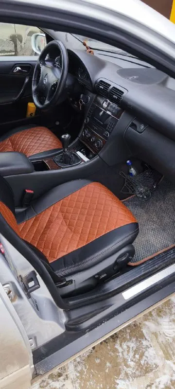 Продам свой mercedes с 180 2005г. (бензин) автомобиль в очень хорошем состоянии так как находится в бережных руках. все узлы и механизмы в рабочем состоянии, все работает четко и тихо, включается плавно и едет превосходно. все регламентные работы выполнены и в ближайшее время авто вложений не требует. на автомобиле установлено 4-го поколения, зарегистрировано. зимняя резина новая, также летняя на литых родных дисках. лакокрасочное покрытие без корозии, машины целая, сварочных работ не производилось. я владелец по птс, первая запись. те, кто хочет заработать на перепродаже, просьба мне не звонить и не беспокоить. цена 700 000,тел для связи +79790555671 📞 звоните: +7(979)0555671 - фотография - 8