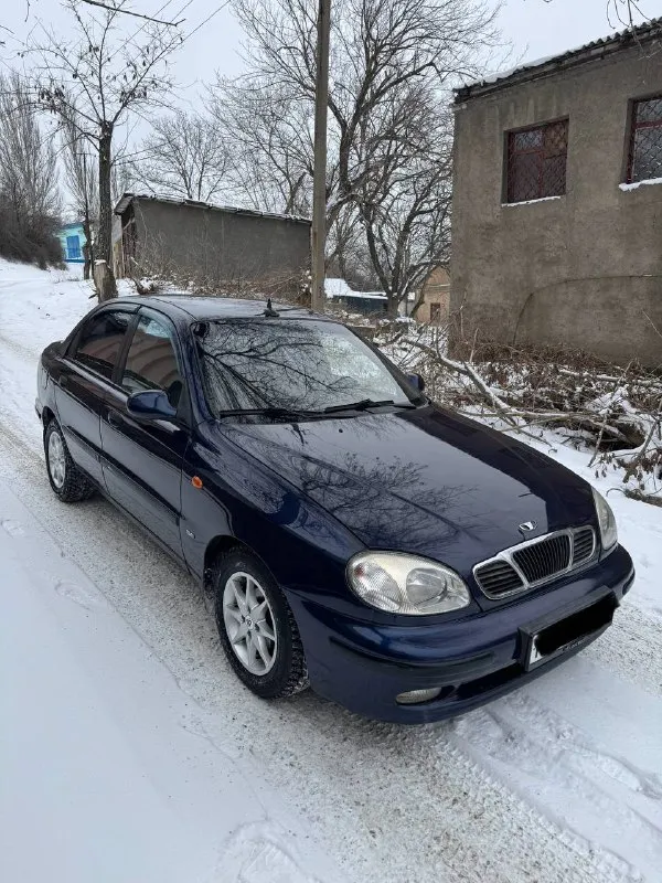 Продам ланос se 1.5, 180.000 пробег, без дтп. крашены только 3 арки и все, весь кузов в родном окрас... - фотография