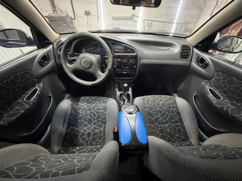 Продам ланос se 1.5, 180.000 пробег, без дтп. крашены только 3 арки и все, весь кузов в родном окрасе. кузов оцинкован, поляк, все стекла родные. есть гур, кондиционер рабочий! сигнализация, центральный замок, хорошая музыка. печка греет. по электрике все работает. вложений не требует. газ евро 2 вписан! фаркоп вписан! не дымит, масло не ест, работает ровно, коробка без лишних шумов, не хрустит. ходовка перебрана, ездит тихо. гбо редуктор полностью перебран. машина на новой зимней резине, летняя в комплекте! два ключа, два брелка сигнализации. машина местная, всю жизнь ездила только во донецку. по документам все чисто. переоформление без проблем. осмотр торез, звоните в любое время. цена 360.000 торг. +79494417234 📞 звоните: +7(949)4417234 - фотография - 10