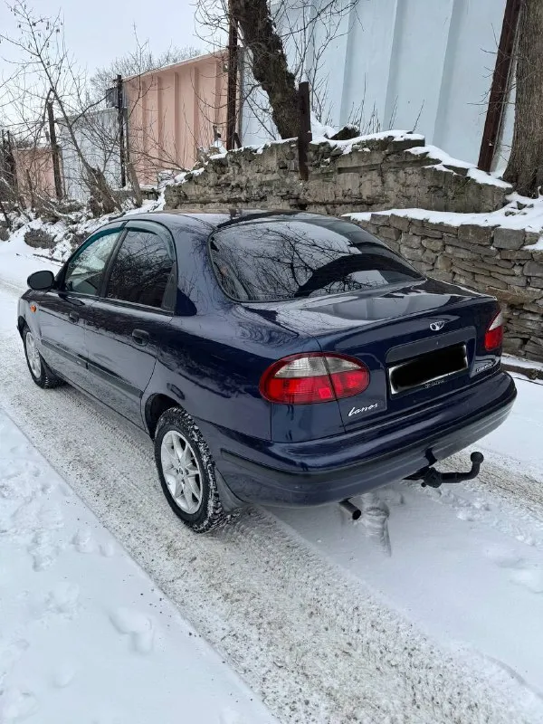 Продам ланос se 1.5, 180.000 пробег, без дтп. крашены только 3 арки и все, весь кузов в родном окрасе. кузов оцинкован, поляк, все стекла родные. есть гур, кондиционер рабочий! сигнализация, центральный замок, хорошая музыка. печка греет. по электрике все работает. вложений не требует. газ евро 2 вписан! фаркоп вписан! не дымит, масло не ест, работает ровно, коробка без лишних шумов, не хрустит. ходовка перебрана, ездит тихо. гбо редуктор полностью перебран. машина на новой зимней резине, летняя в комплекте! два ключа, два брелка сигнализации. машина местная, всю жизнь ездила только во донецку. по документам все чисто. переоформление без проблем. осмотр торез, звоните в любое время. цена 360.000 торг. +79494417234 📞 звоните: +7(949)4417234 - фотография - 3