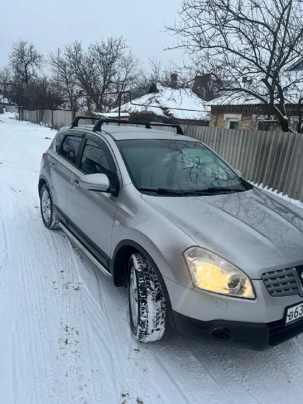 Продам. nissan кашкай-паркетник.2008год пробег 200000км. двигатель 2.0 газ-бензин коробка автомат подогрев седений-передних, парктроник, камера заднего вида два комплекта резины, на 17размер обслужена польностью цена 920000-возможен торг у капота горловка телефон для связи +79494086838 📞 звоните: +7(949)4086838 - фотография - 3