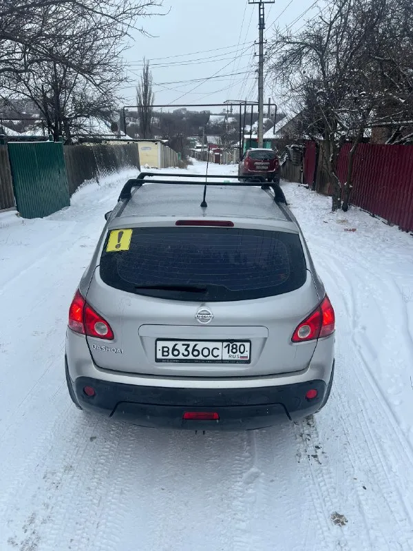 Продам. nissan кашкай-паркетник.2008год пробег 200000км. двигатель 2.0 газ-бензин коробка автомат подогрев седений-передних, парктроник, камера заднего вида два комплекта резины, на 17размер обслужена польностью цена 920000-возможен торг у капота горловка телефон для связи +79494086838 📞 звоните: +7(949)4086838 - фотография - 4