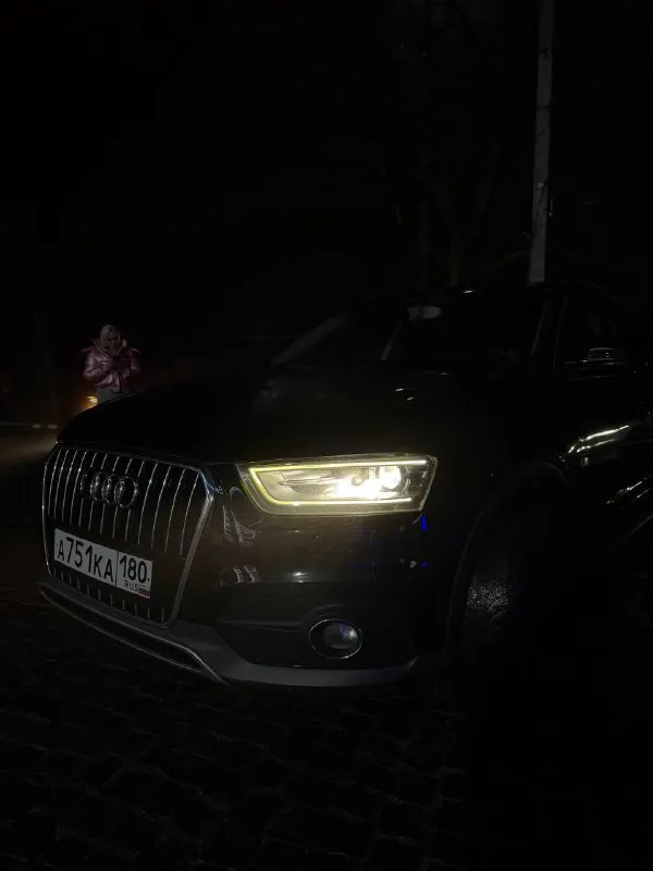 Продам audi q3 2.0 tfsi 2012 год бензин пробег 256.000 км родной, проверка по коробке есть недоработ... - фотография