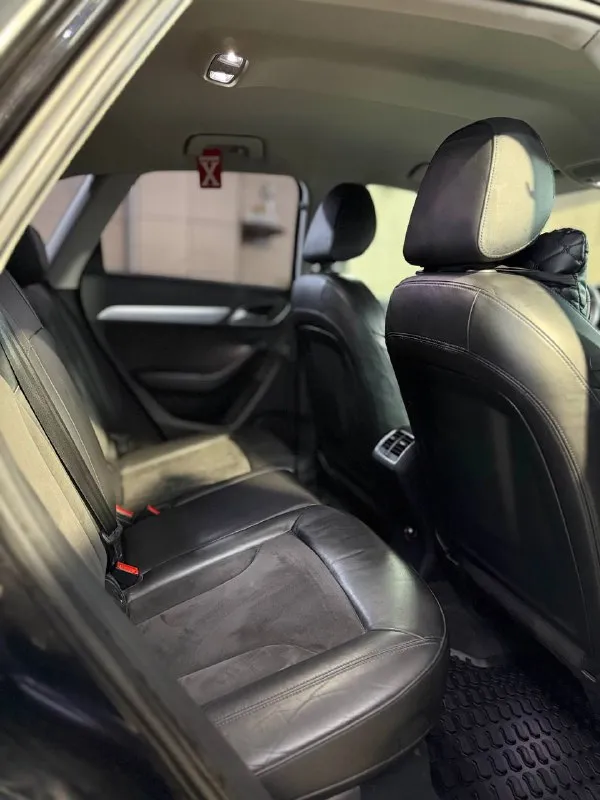 Продам audi q3 2.0 tfsi 2012 год бензин пробег 256.000 км родной, проверка по коробке есть недоработки по ходовке незначительные, отдам список с диагностики, что заменить (в основном резинки) зимняя резина в комплекте, диски одни машина любимая и эксплуатировалась бережно цена до 1го марта 1.550.000 без торга, цена на обмен выше. +79781076733 ася (мтс) - фотография - 5