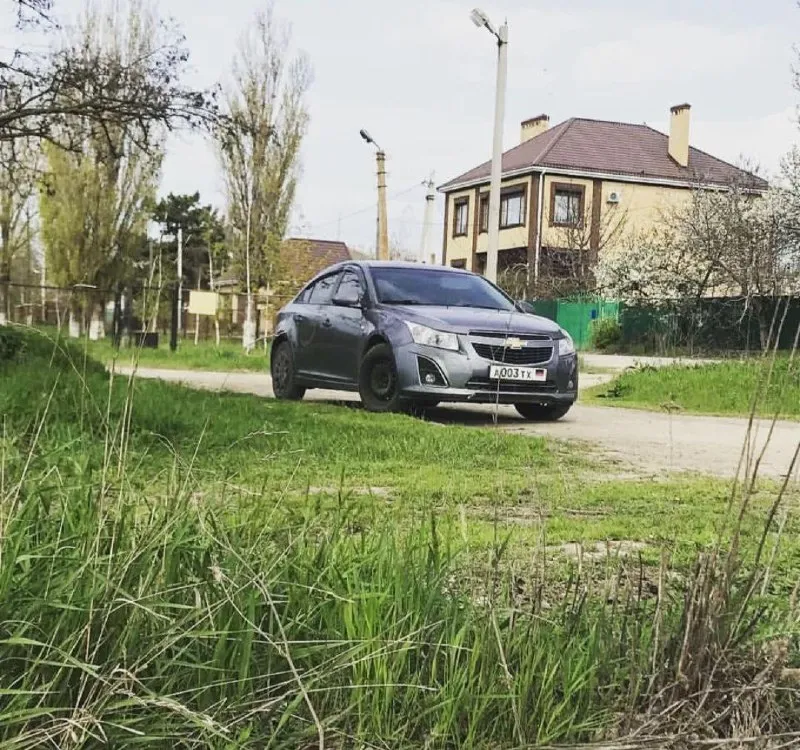 Донецк chevrolet cruze 2013 рестайлинг 274т пробег мкпп мотор 1.8 без дтп. корейская сборка. гбо вписан в птс. номера рф. по птс первый владелец. по факту второй. цена 680т ₽ 949-354-96-55 - фотография - 2