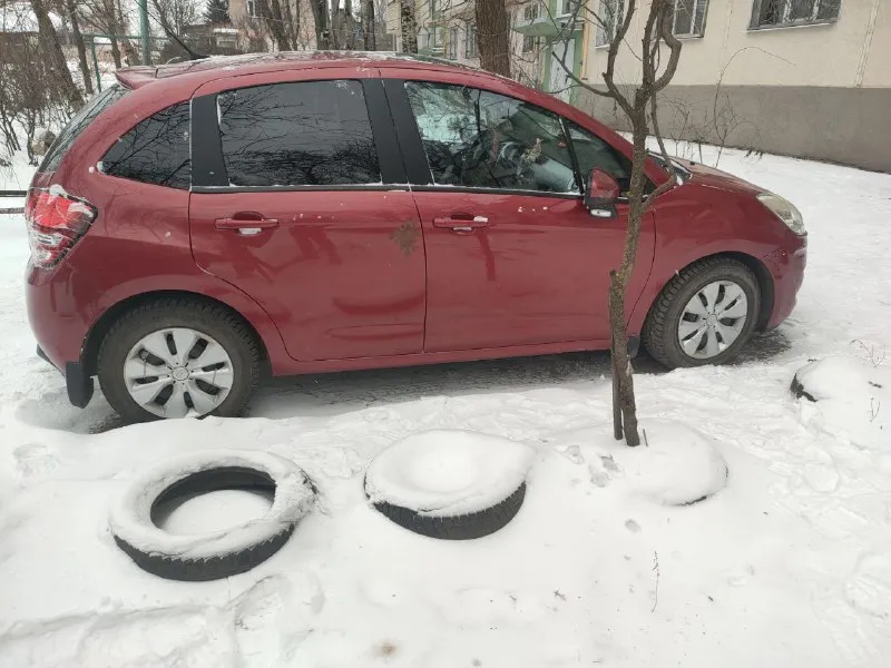 Продам citroen c3, 2011 года, робот, пробег 123000. родная краска, без дтп. цена 600000. валерия +79497108483 📞 звоните: +7(949)7108483 - фотография - 3